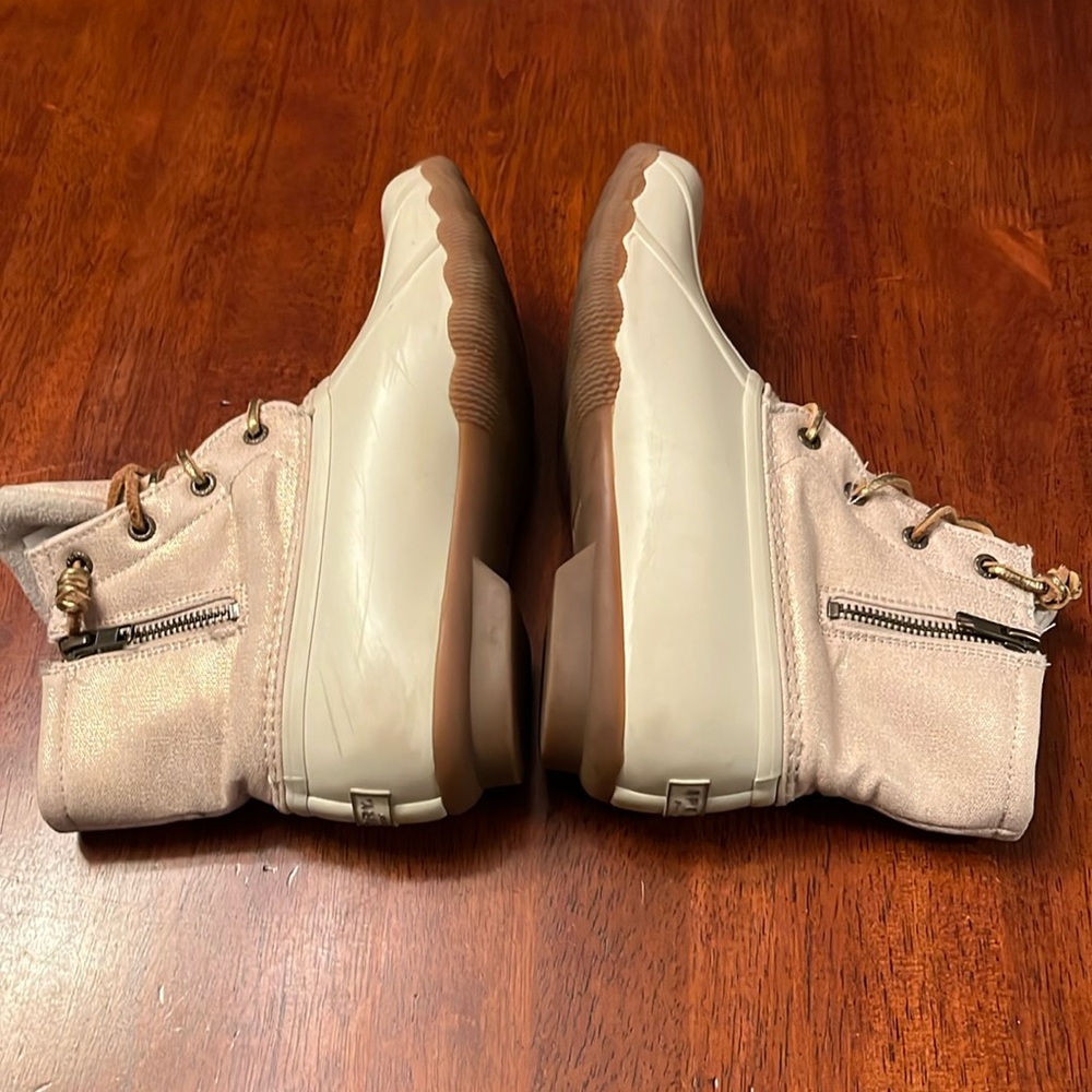Sperry Beige And Shimmery Pink Duck Boots size 7.5 - Picture 5 of 8